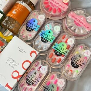 Olive & June Press on Nails and Skincare Set